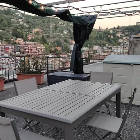 073 - Casa Con Attico Privato, 10 Minuti Mare Spiaggie A Piedi Апартаменты Рапалло